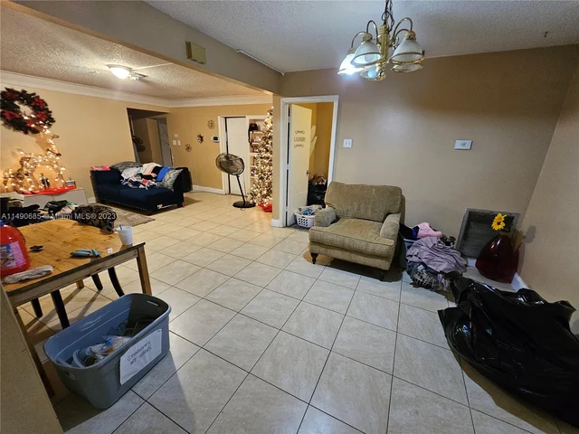 7999 NW 3rd Pl, Margate FL 33063