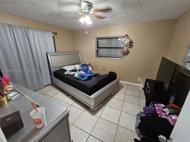 7999 NW 3rd Pl, Margate FL 33063