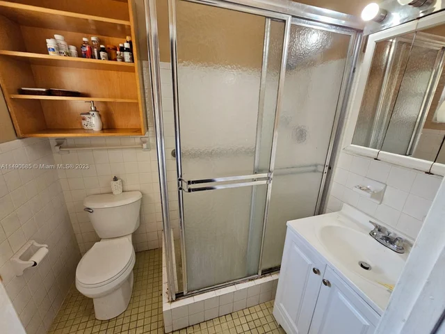 7999 NW 3rd Pl, Margate FL 33063