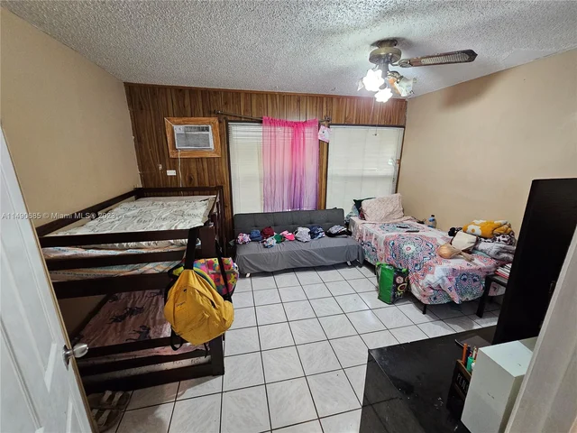 7999 NW 3rd Pl, Margate FL 33063