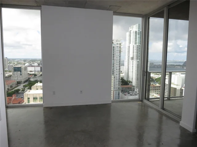 151 SE 1 St # 2804, Miami FL 33131