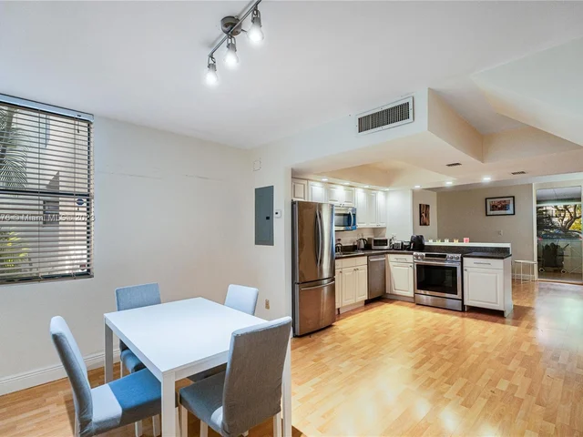 20341 NE 30th Ave # 6, Aventura FL 33180