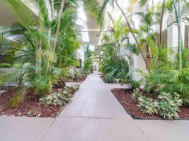 20341 NE 30th Ave # 6, Aventura FL 33180