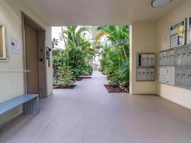 20341 NE 30th Ave # 6, Aventura FL 33180