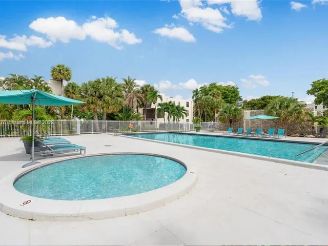 20341 NE 30th Ave # 6, Aventura FL 33180