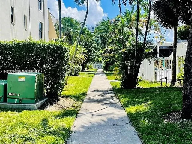 20341 NE 30th Ave # 6, Aventura FL 33180