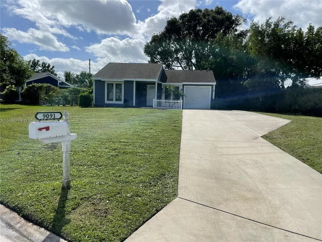 9091 Chrysanthemum Dr, Boynton Beach FL 33472