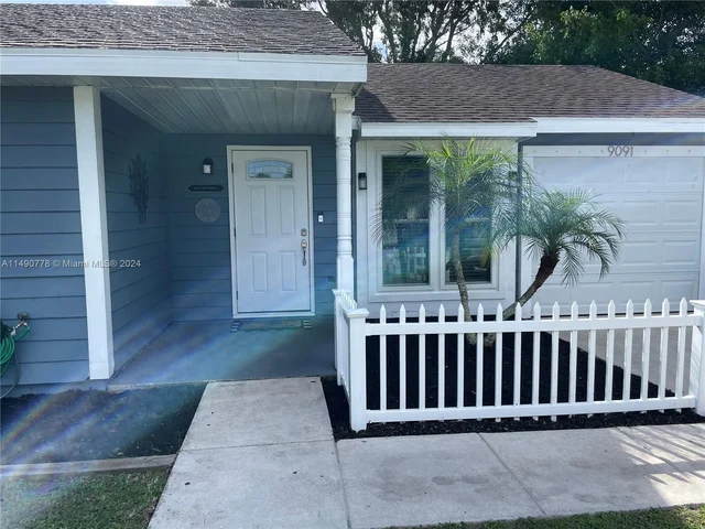 9091 Chrysanthemum Dr, Boynton Beach FL 33472