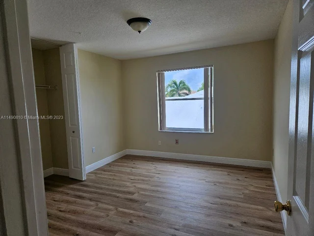 7535 Greenville Cir, Lake Worth FL 33467