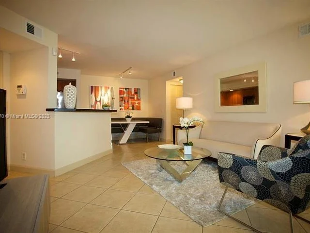 731 Vista Isles Dr # 1512, Sunrise FL 33325