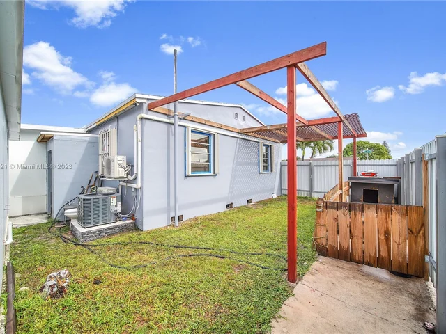 15900 NW 41st Ave, Miami Gardens FL 33054