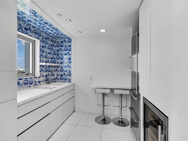 1100 West Ave # 1102, Miami Beach FL 33139