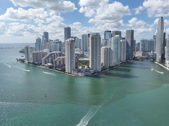 300 S Biscayne Blvd # 1210, Miami FL 33131