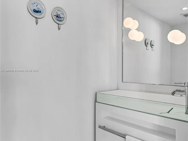 1100 West Ave # 1102, Miami Beach FL 33139