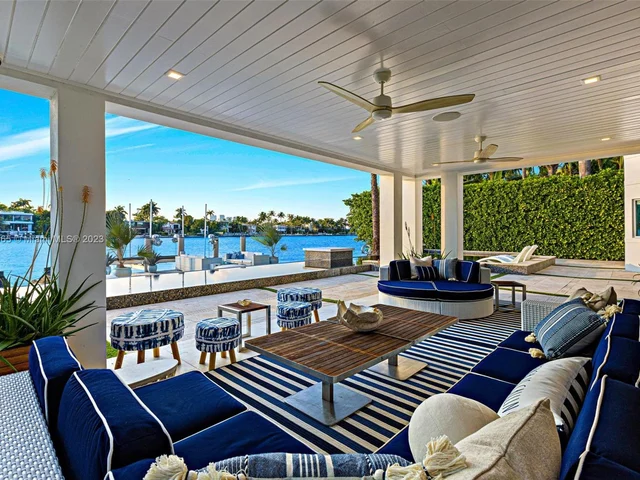 300 W Rivo Alto Dr, Miami Beach FL 33139