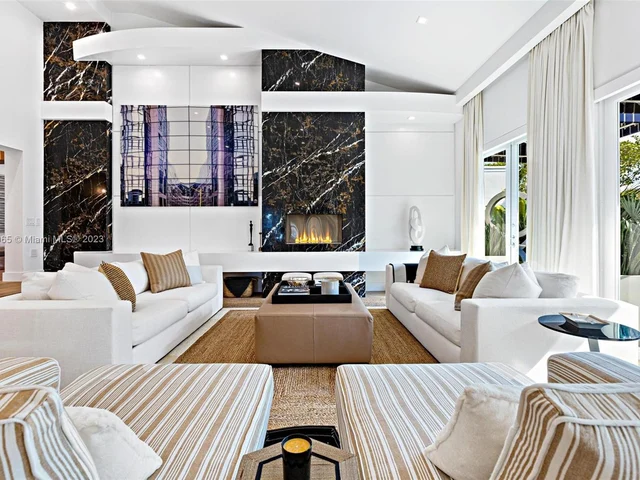 300 W Rivo Alto Dr, Miami Beach FL 33139