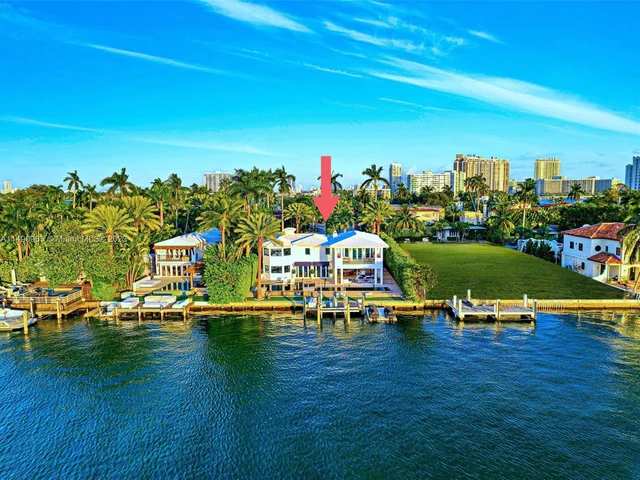 300 W Rivo Alto Dr, Miami Beach FL 33139