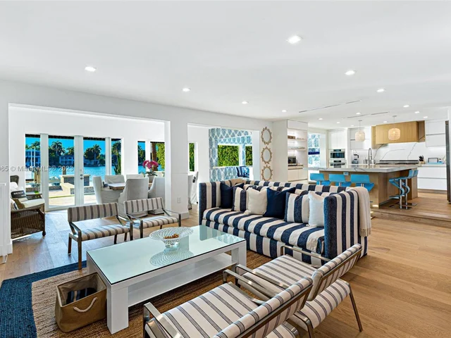 300 W Rivo Alto Dr, Miami Beach FL 33139