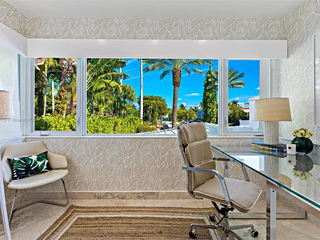 300 W Rivo Alto Dr, Miami Beach FL 33139