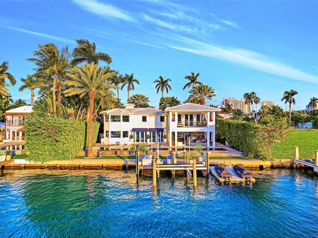 300 W Rivo Alto Dr, Miami Beach FL 33139