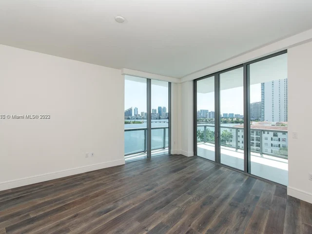 3250 NE 188th St # 608, Aventura FL 33180