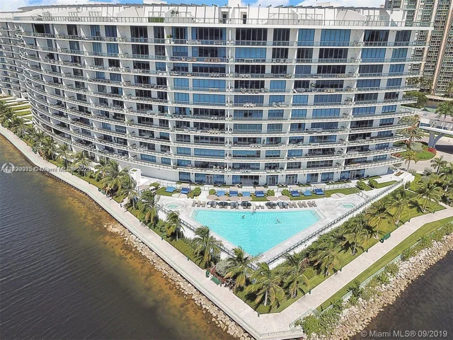 3250 NE 188th St # 608, Aventura FL 33180