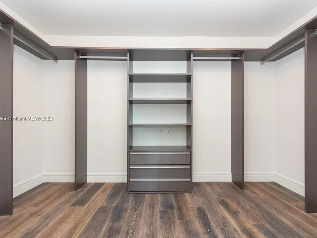 3250 NE 188th St # 608, Aventura FL 33180