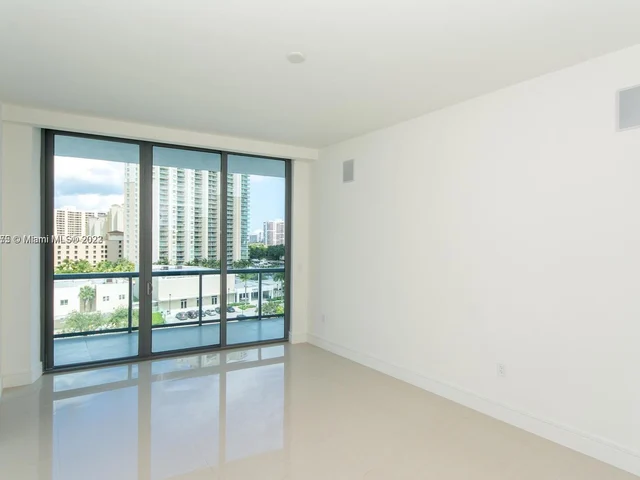 3250 NE 188th St # 608, Aventura FL 33180