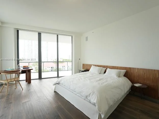 3250 NE 188th St # 608, Aventura FL 33180