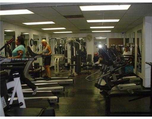 1516 Whitehall Dr # 104, Davie FL 33324