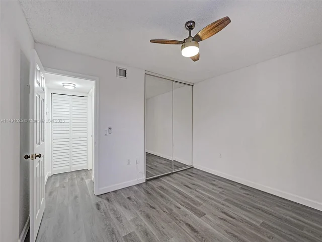 1516 Whitehall Dr # 104, Davie FL 33324