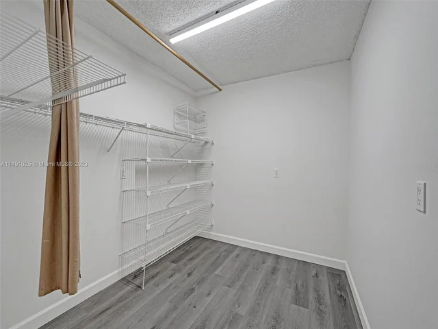 1516 Whitehall Dr # 104, Davie FL 33324