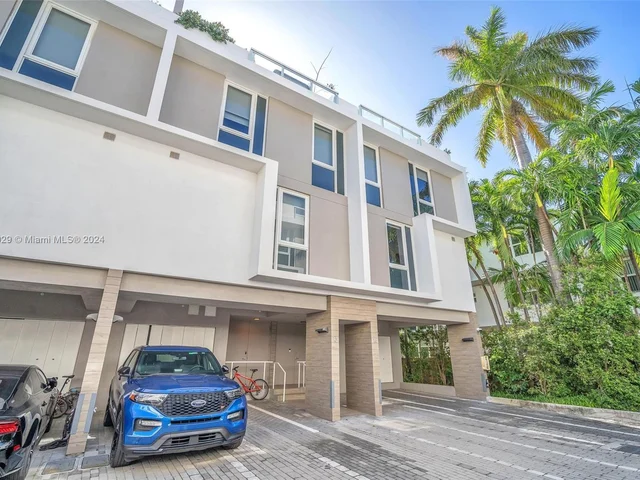 1000 99th St # 13, Bay Harbor Islands FL 33154