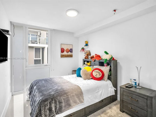 1000 99th St # 13, Bay Harbor Islands FL 33154