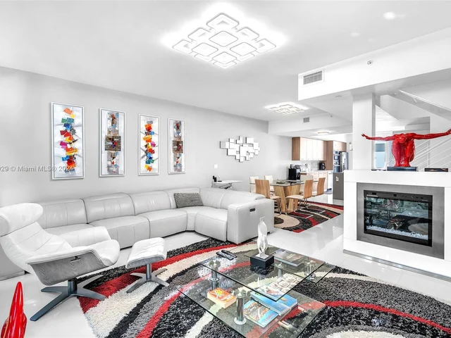 1000 99th St # 13, Bay Harbor Islands FL 33154