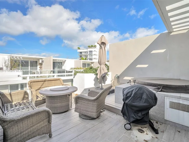 1000 99th St # 13, Bay Harbor Islands FL 33154