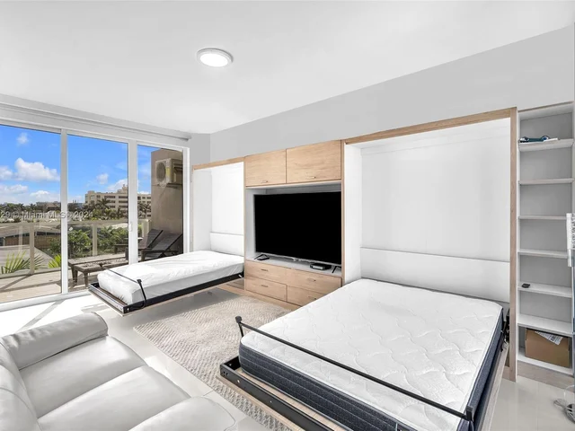 1000 99th St # 13, Bay Harbor Islands FL 33154