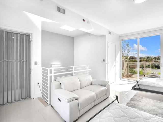 1000 99th St # 13, Bay Harbor Islands FL 33154