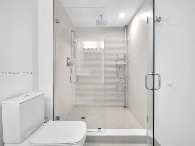 1000 99th St # 13, Bay Harbor Islands FL 33154