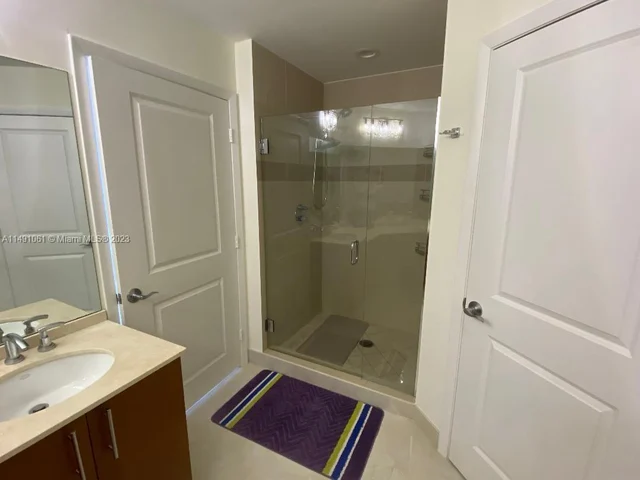 1945 S Ocean Dr # 2101, Hallandale Beach FL 33009