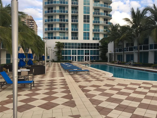 1945 S Ocean Dr # 2101, Hallandale Beach FL 33009