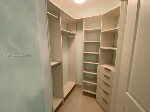 1945 S Ocean Dr # 2101, Hallandale Beach FL 33009