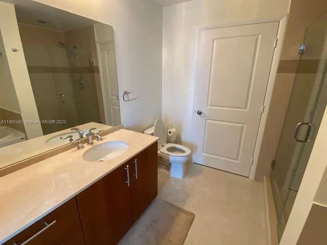 1945 S Ocean Dr # 2101, Hallandale Beach FL 33009