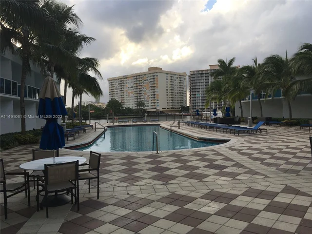 1945 S Ocean Dr # 2101, Hallandale Beach FL 33009