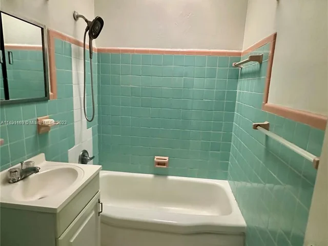 1239 Marseille Dr # 7, Miami Beach FL 33141