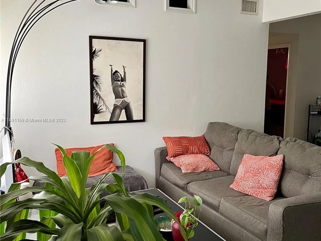 1239 Marseille Dr # 7, Miami Beach FL 33141