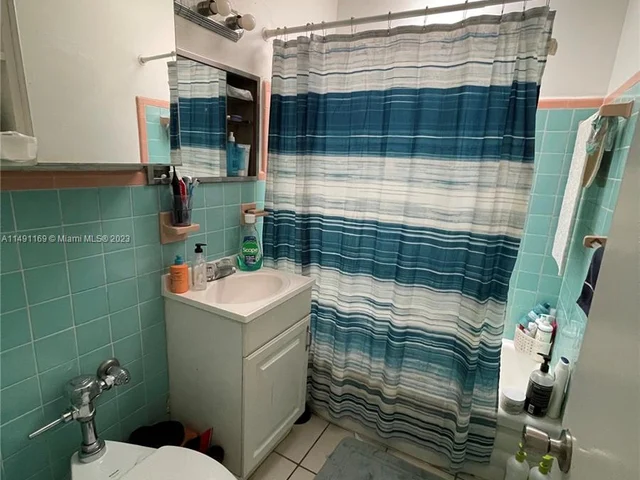 1239 Marseille Dr # 7, Miami Beach FL 33141