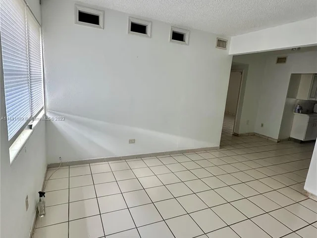 1239 Marseille Dr # 7, Miami Beach FL 33141