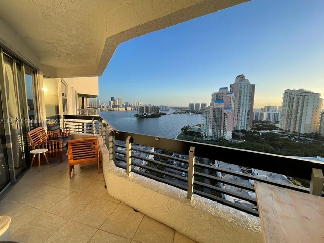 3400 NE 192nd St, Aventura FL 33180