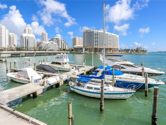 999 Brickell Bay Dr # 1801, Miami FL 33131